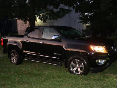 2018 Chevrolet Colorado Z71 pickup truck with crew cab and off-road features.