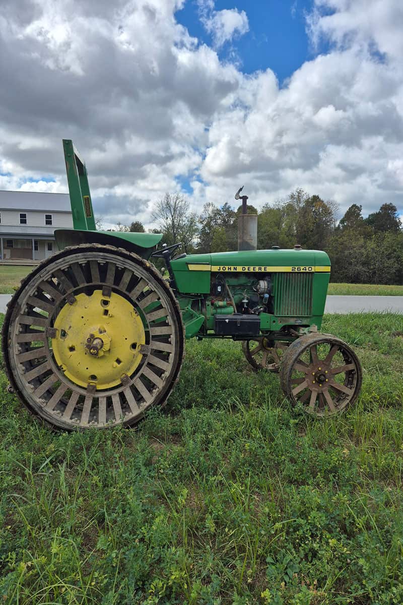 John Deere 3010 Tractor in Green Field John Deere 2640 steel wheel tractor for sale in Liberty Kentucky