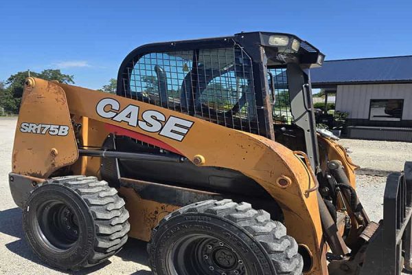 2020 CASE SR175B skid steer loader with cab and bucket attachment.