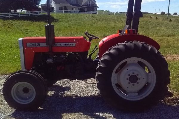 1999 Massey Ferguson 243 utility tractor for sale in Sugarcreek Ohio