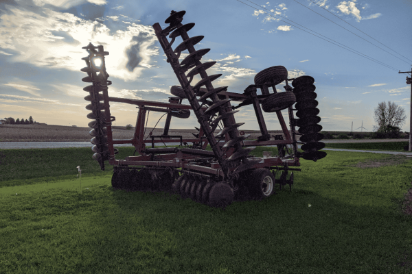 Versatile TD500 disc, 28-foot tandem tillage implement for sale in Stratford, Iowa