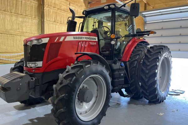 2012 Massey Ferguson 7624 Dyna-VT tractor with rear dual tires for sale in Malad City Idaho